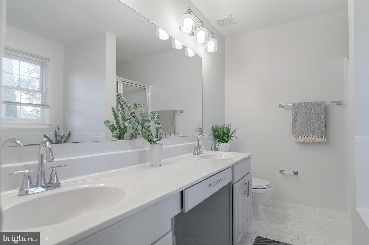 3916 Oak Street photo 27