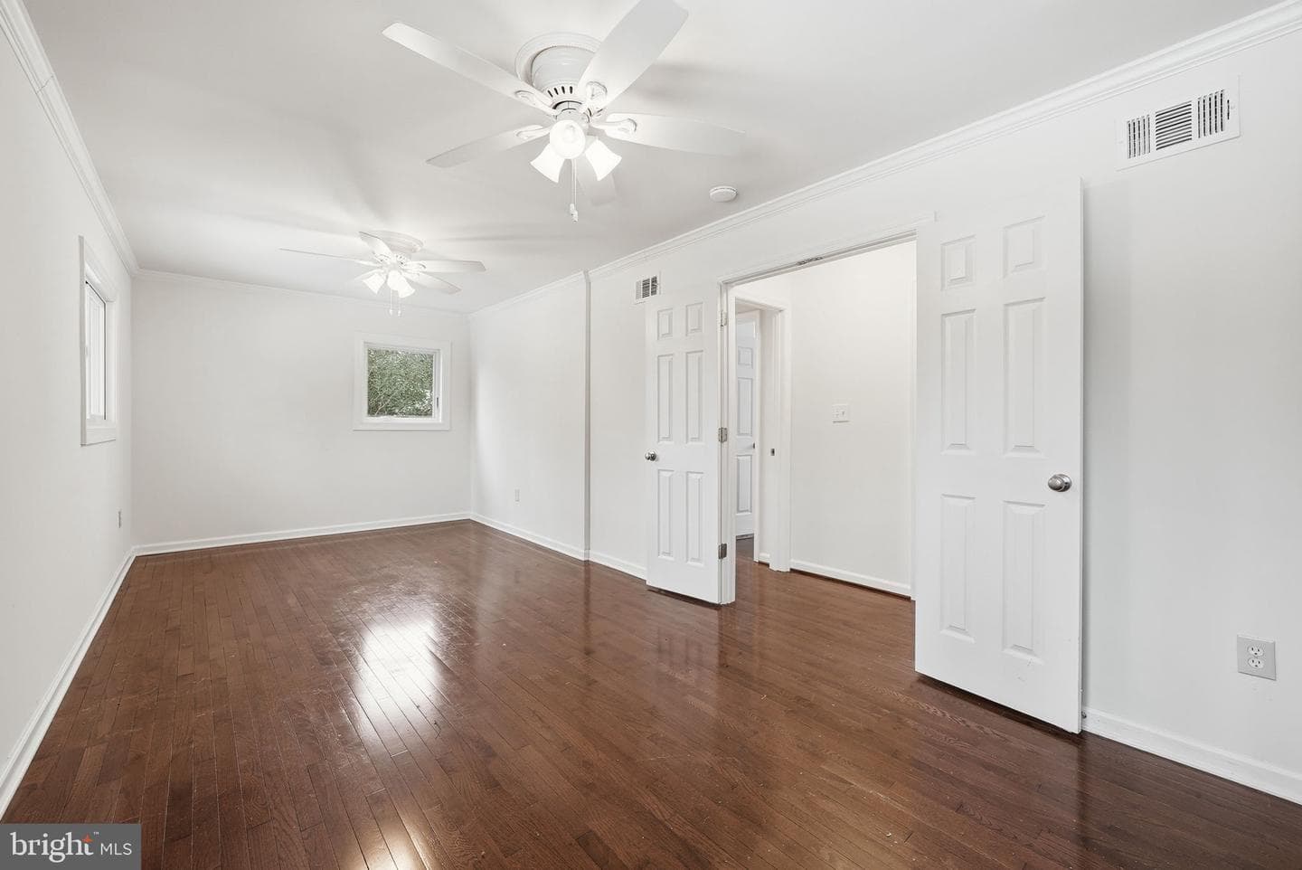 10911 Maple Street photo 16
