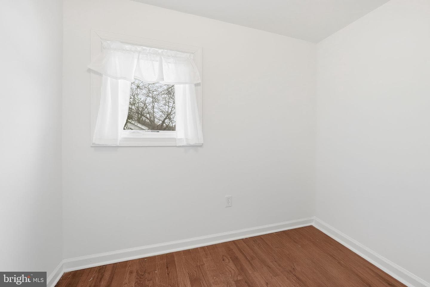 10911 Maple Street photo 21
