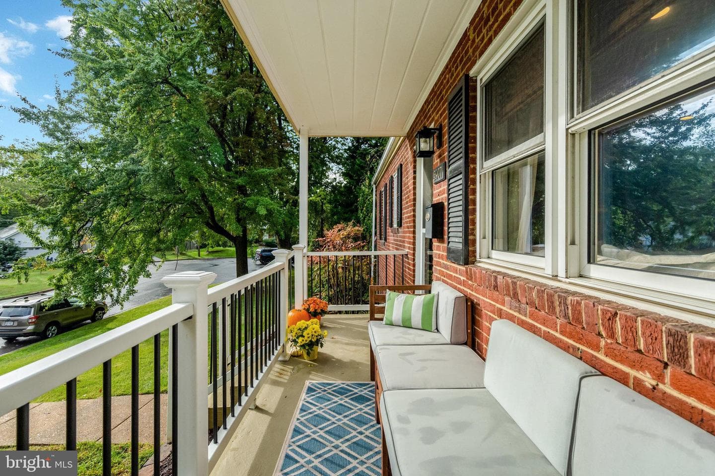 3907 Fairview Drive photo 2