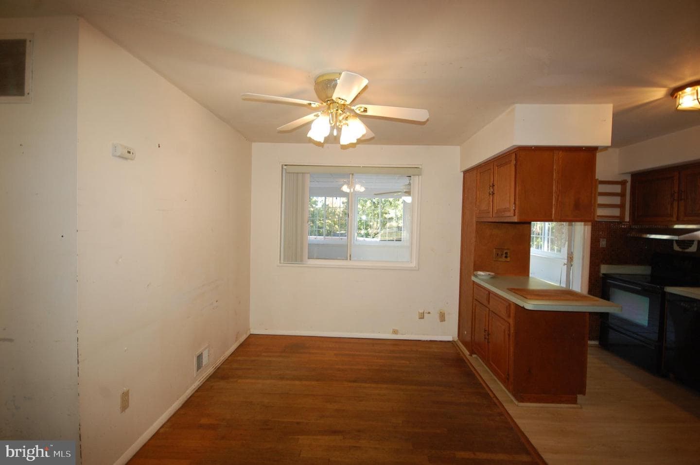 10006 Hunter Street photo 20