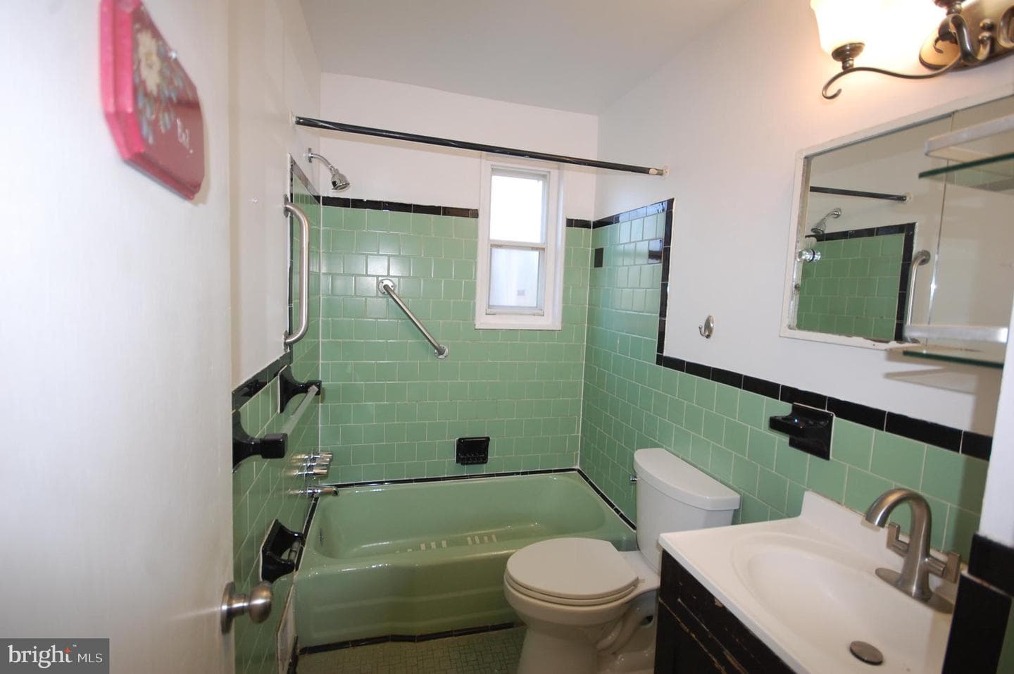 10006 Hunter Street photo 28