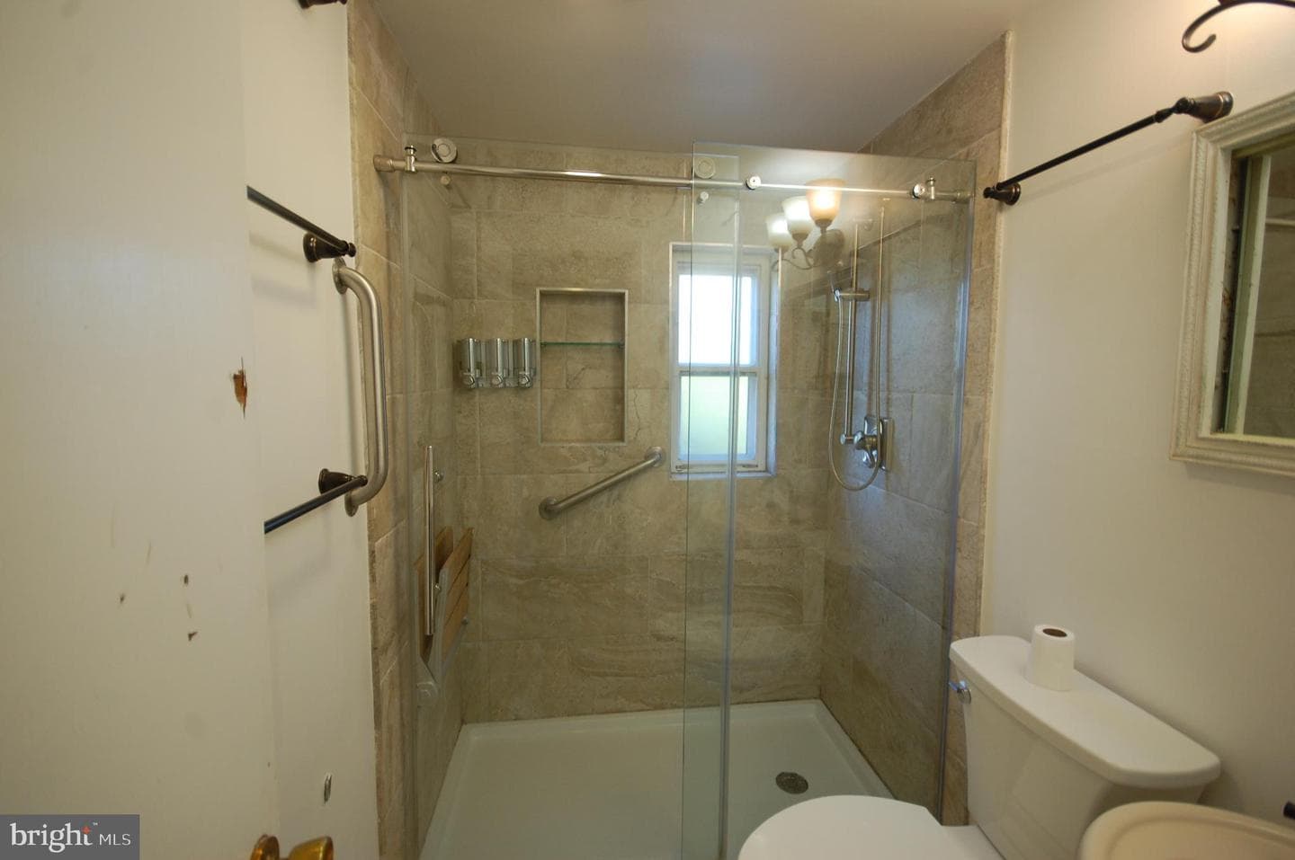 10006 Hunter Street photo 29