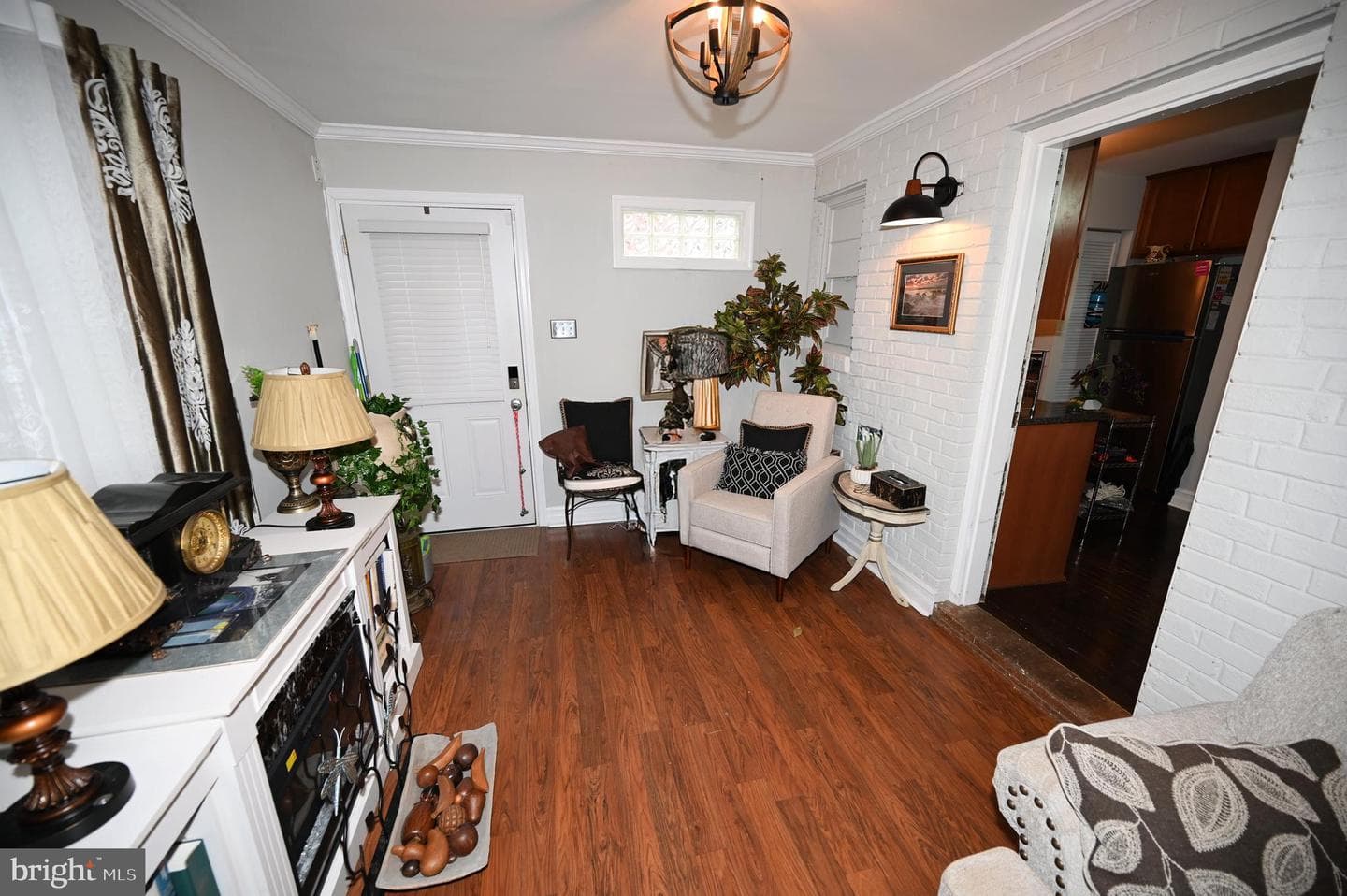 10833 Warwick Avenue photo 33
