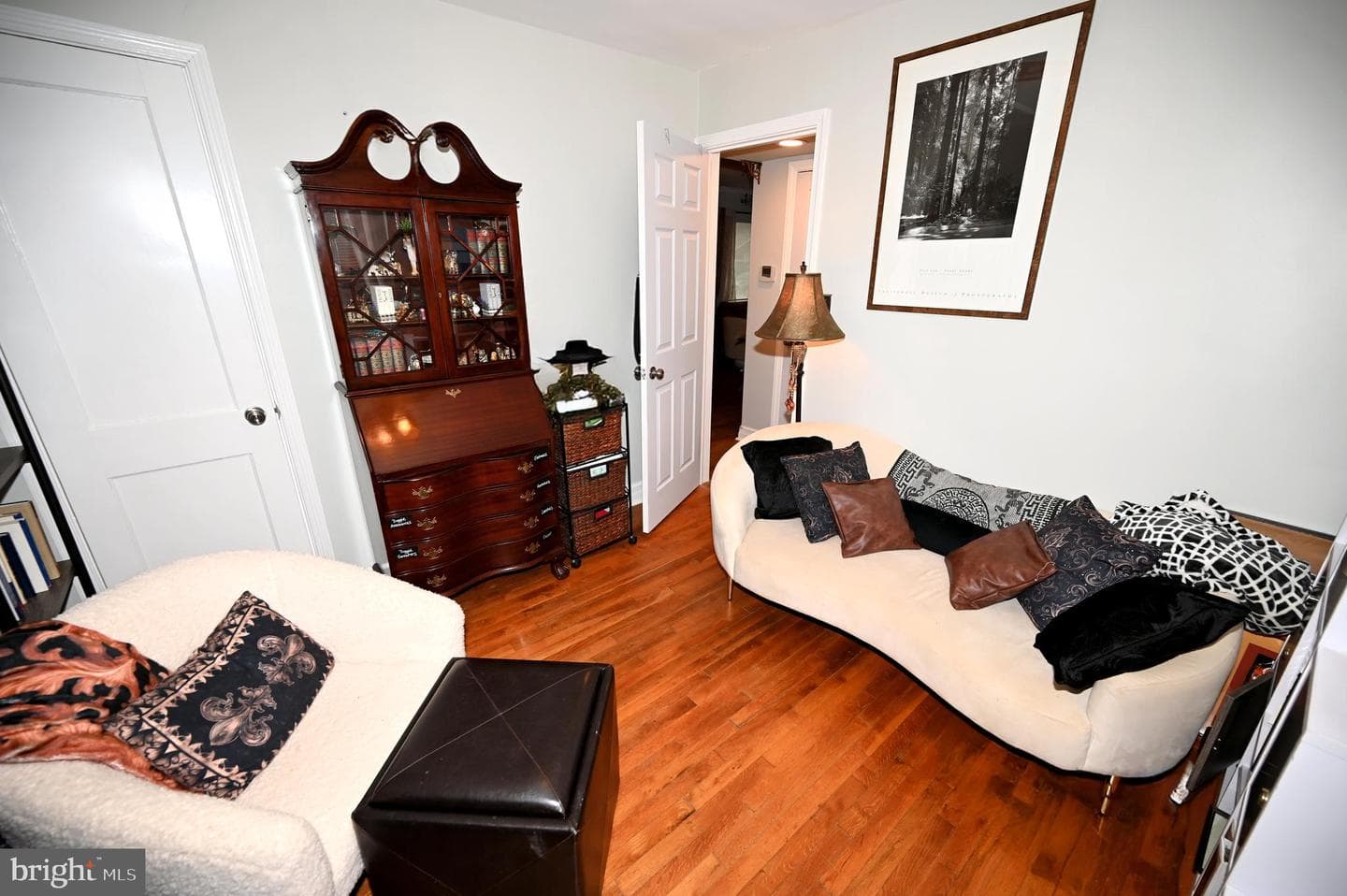 10833 Warwick Avenue photo 42
