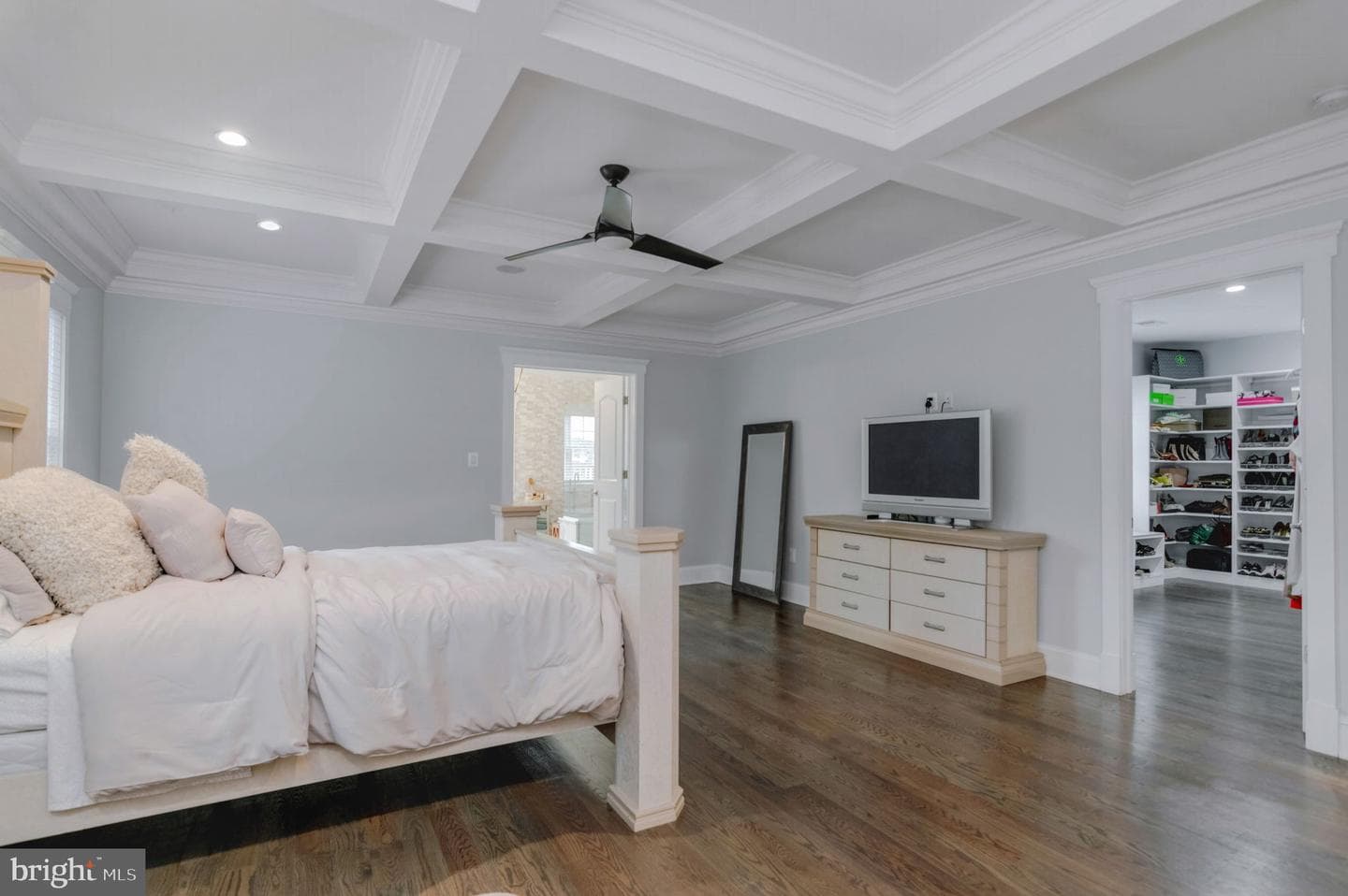 10708 Warwick Avenue photo 24