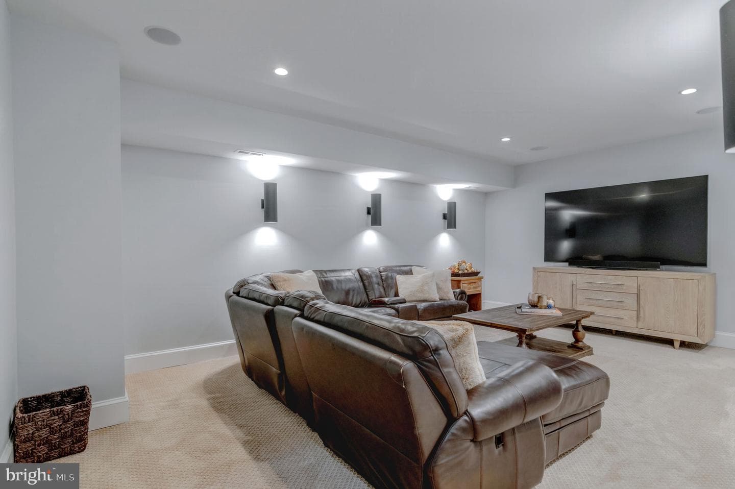 10708 Warwick Avenue photo 57