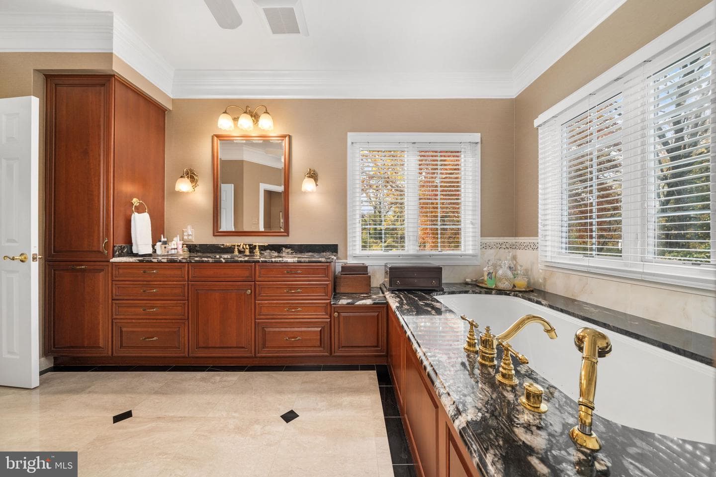 10121 Ratcliffe Manor Drive photo 55