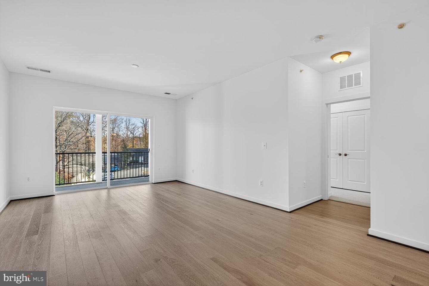 9450 Silver King Court #401 photo 8