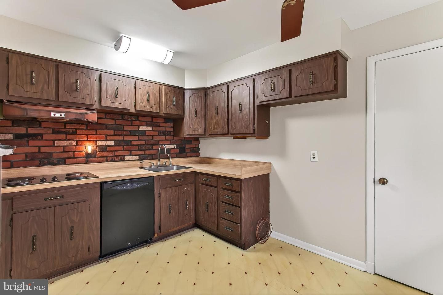 10118 Spring Lake Terrace photo 21
