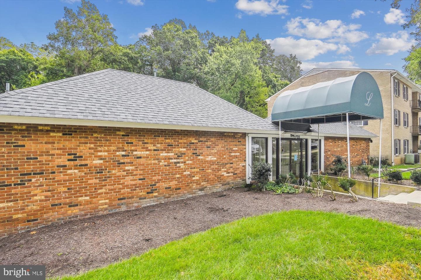 3874 Lyndhurst Drive #103 photo 19