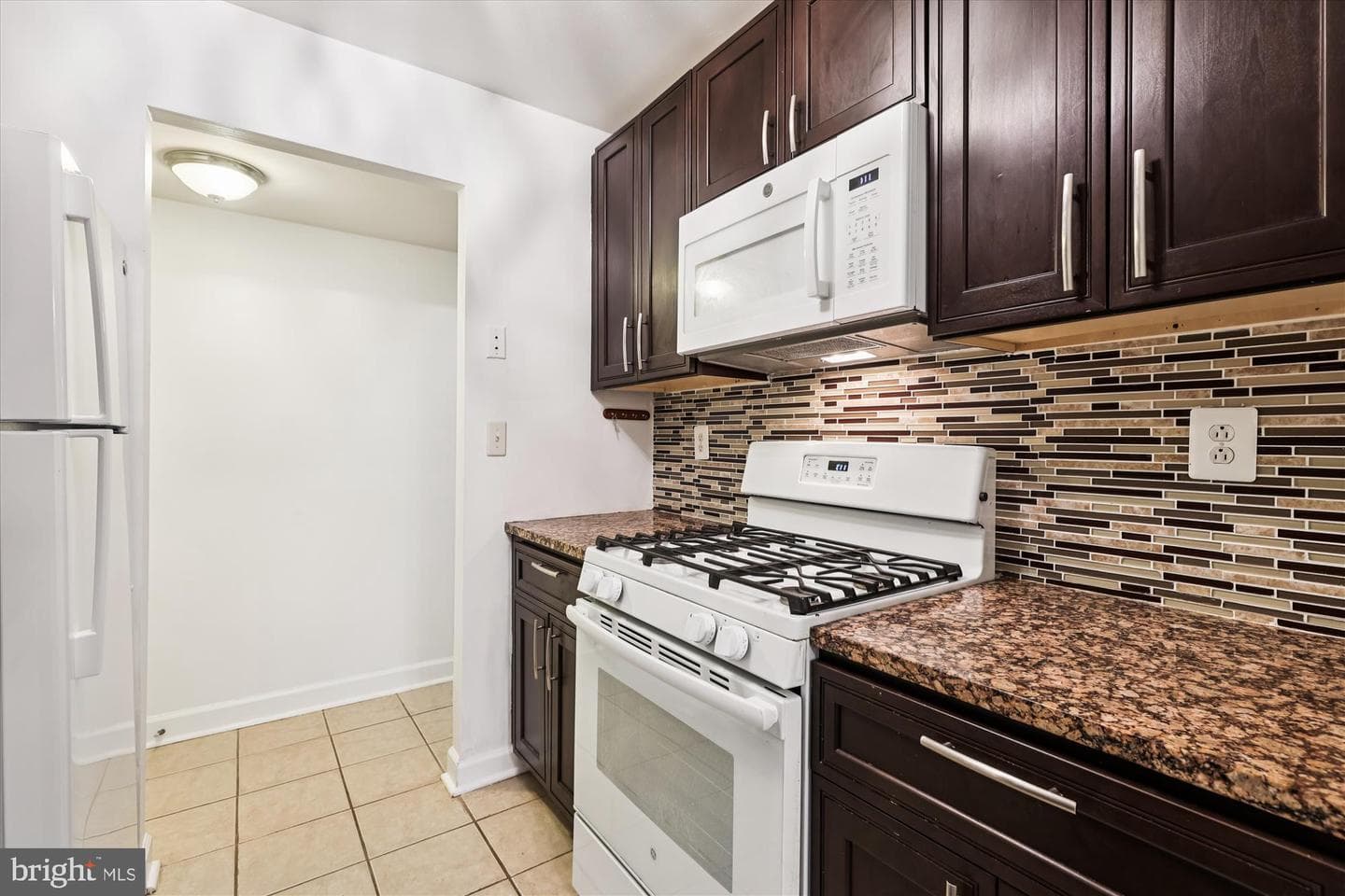 3874 Lyndhurst Drive #103 photo 8