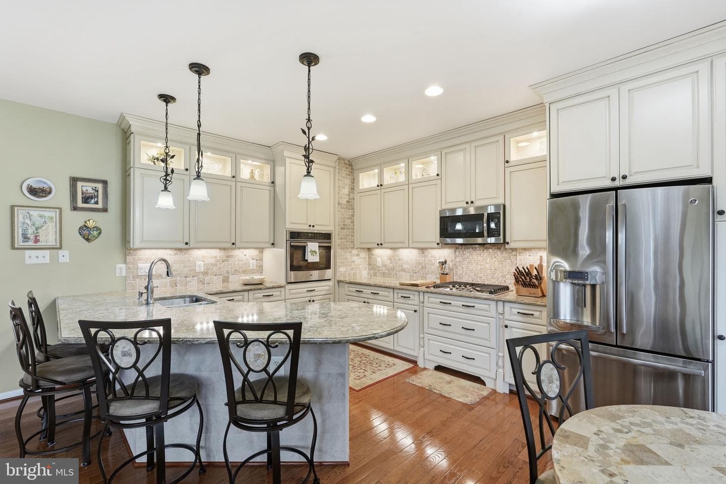 10444 Courtney Drive photo 4
