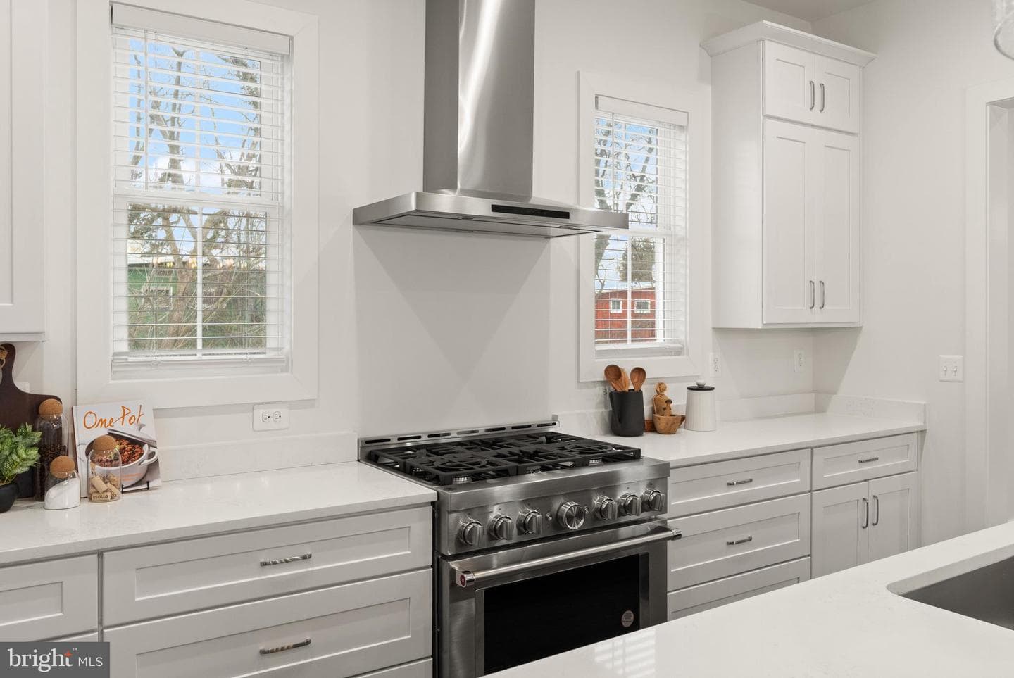 10634 Pocket Place photo 12