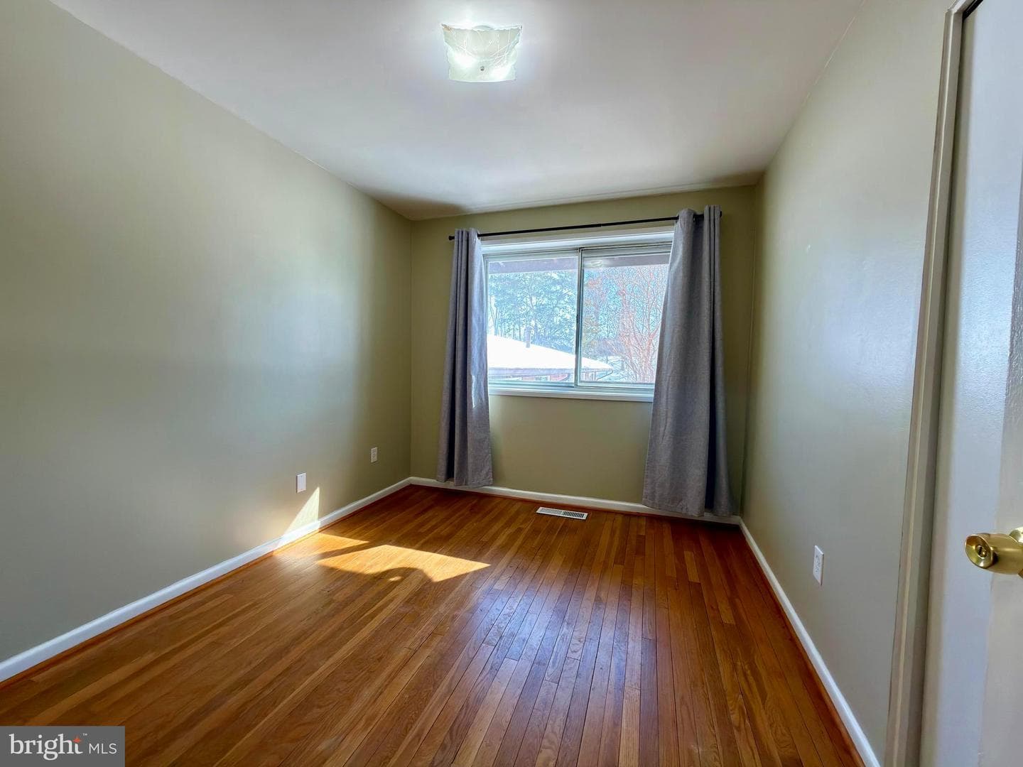 10135 Fair Woods Drive photo 38