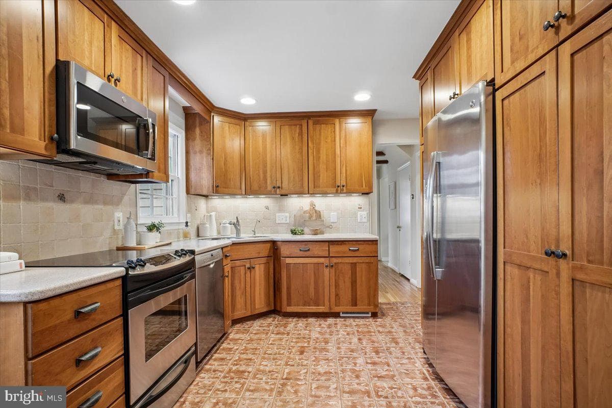 10113 Cardinal Road photo 13