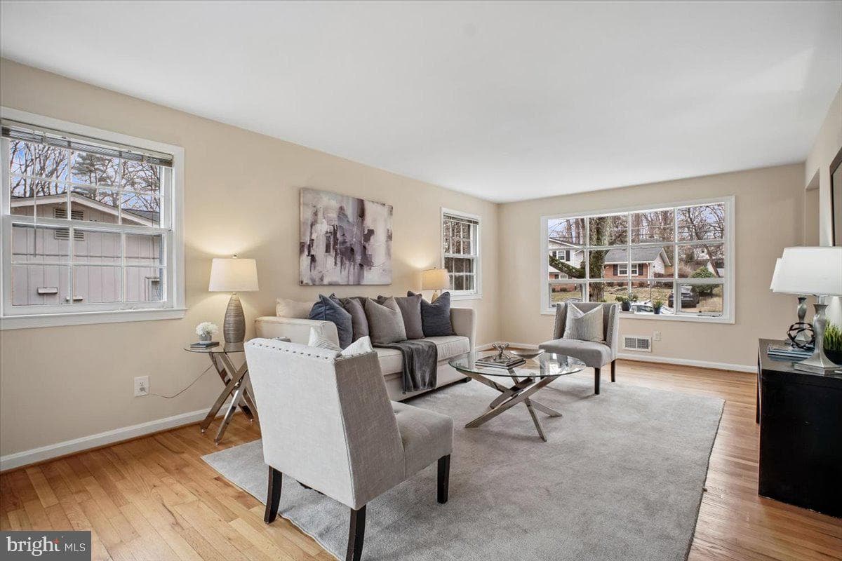 10113 Cardinal Road photo 5