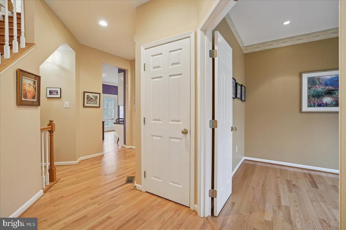 9804 Cresence Way photo 2