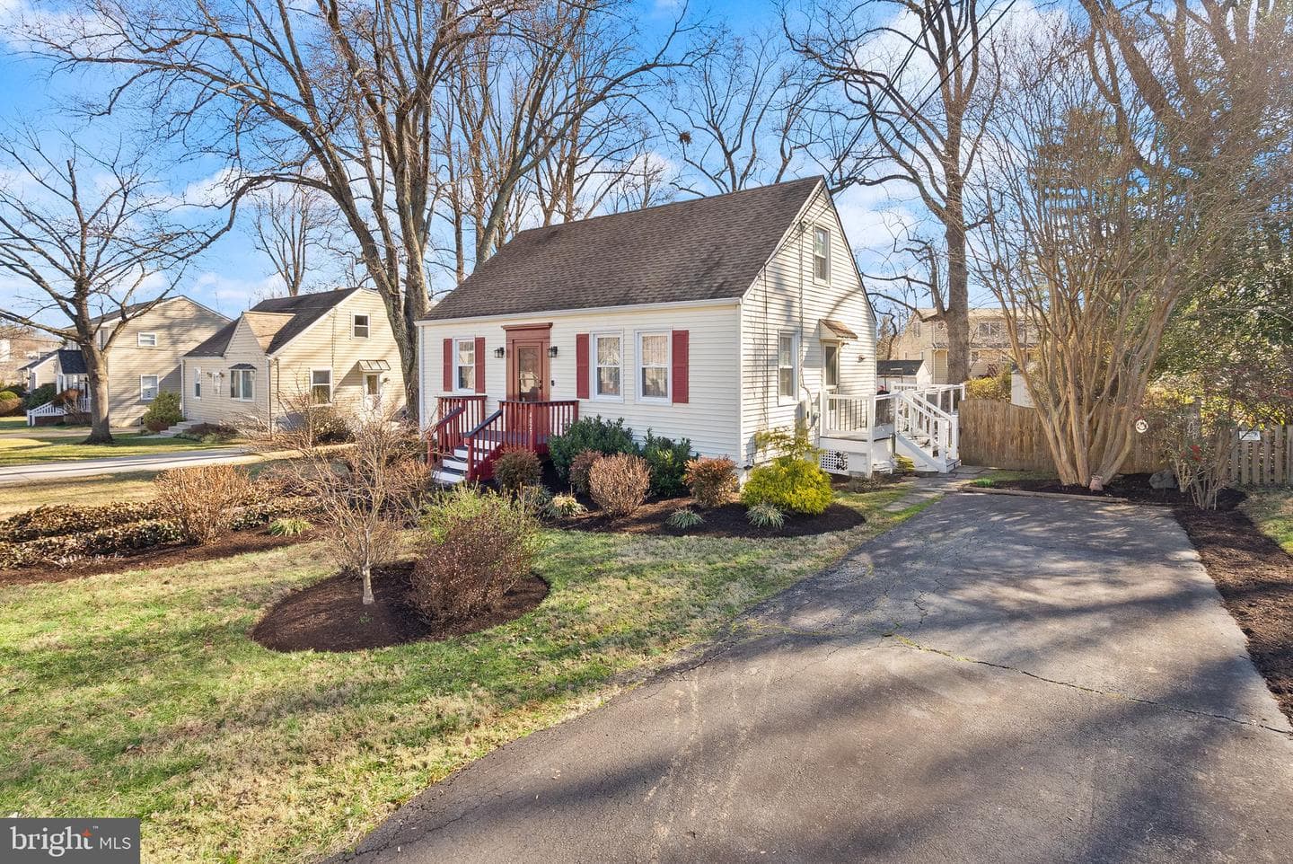 4027 Maple Street photo 4