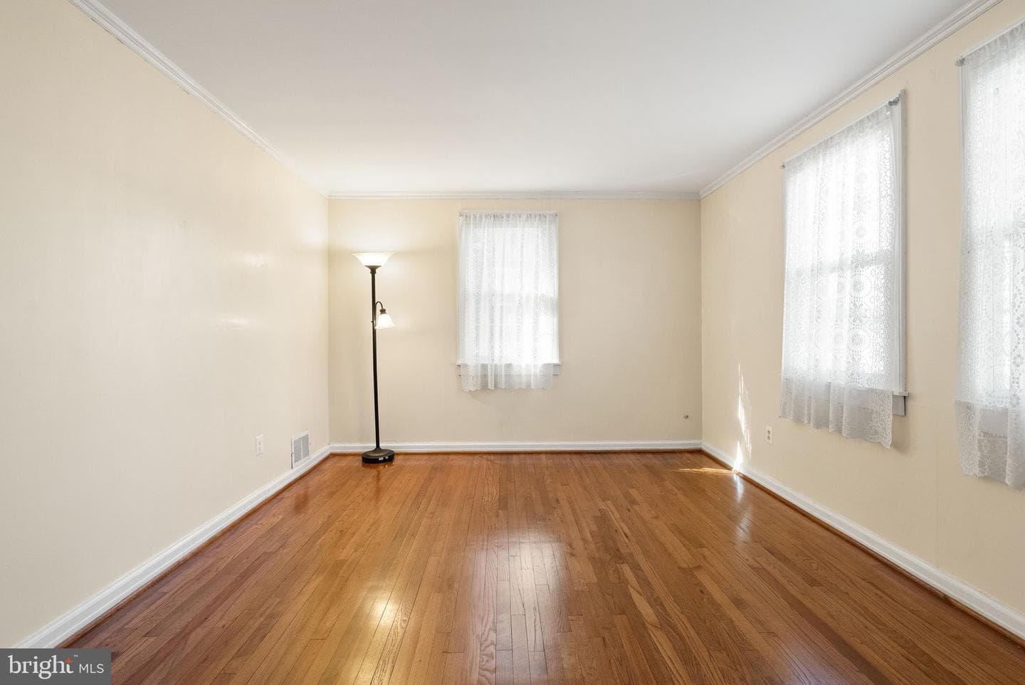 4027 Maple Street photo 6