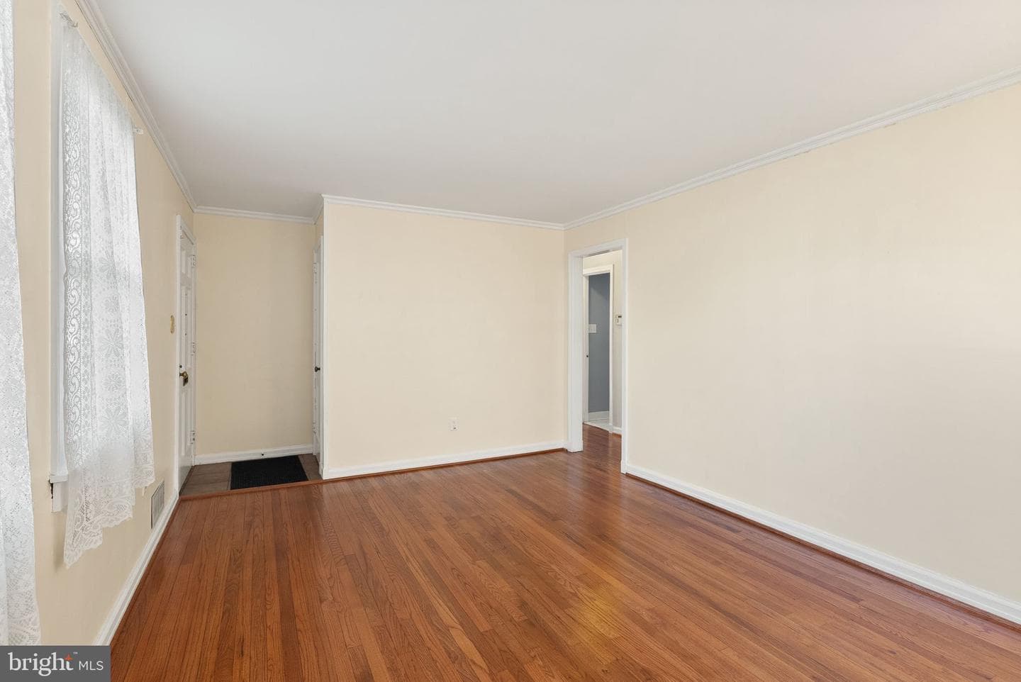 4027 Maple Street photo 9