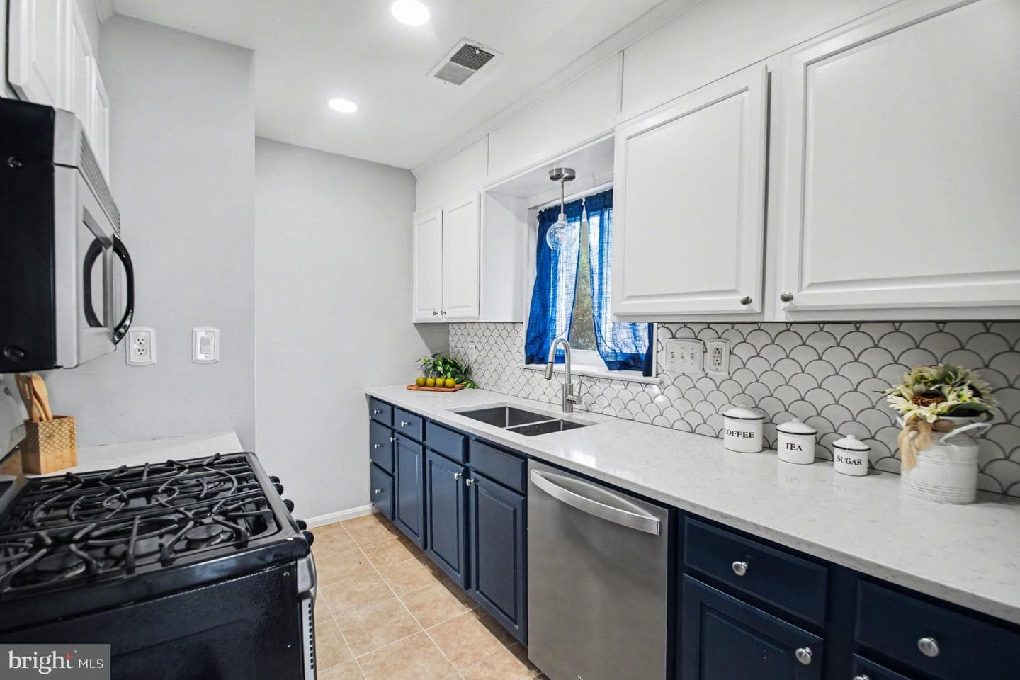 10807 Maple Street photo 6