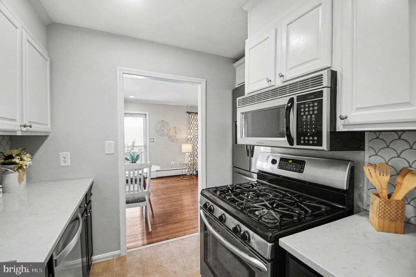10807 Maple Street photo 7