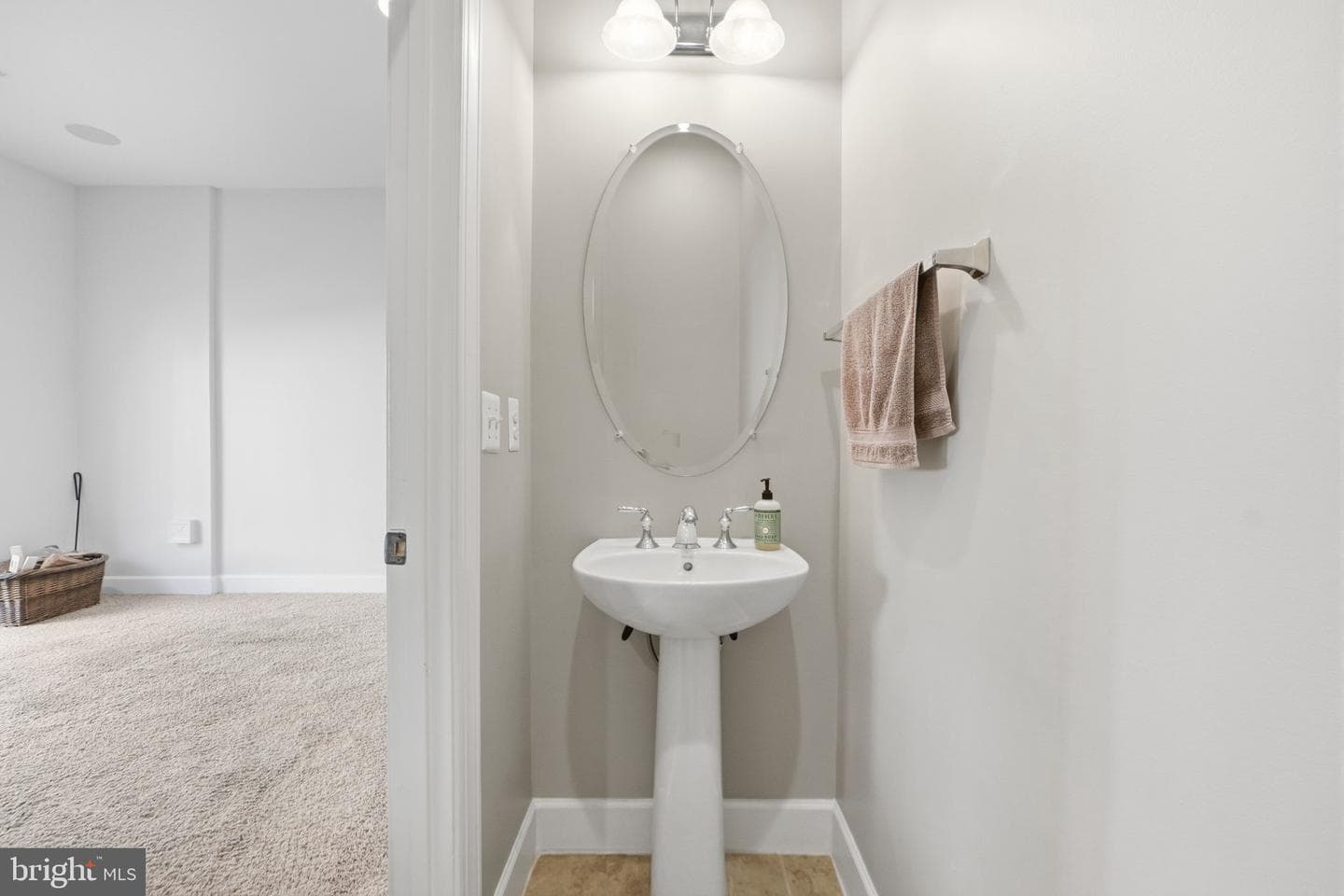 4090 Glendale Way photo 31