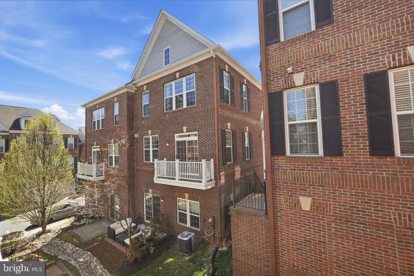 4090 Glendale Way photo 35