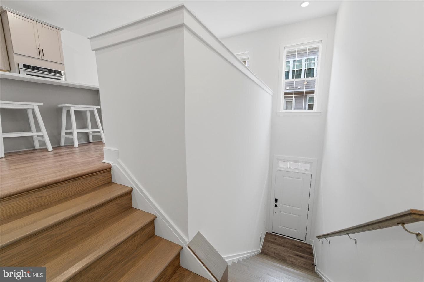 10820 Willow Terrace photo 5