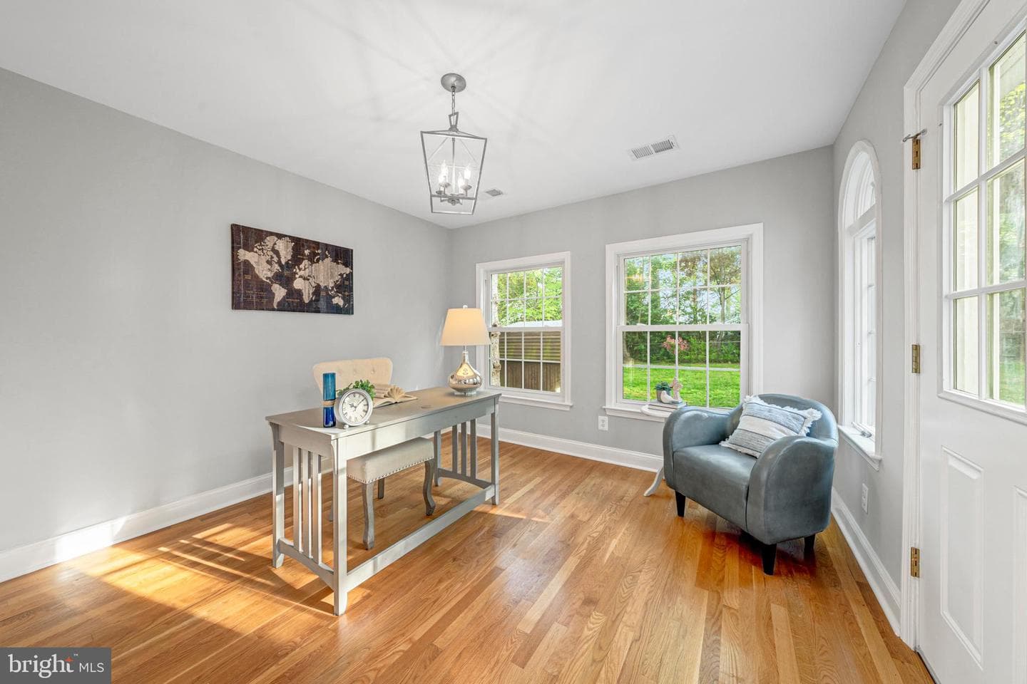 10817 Scott Drive photo 16