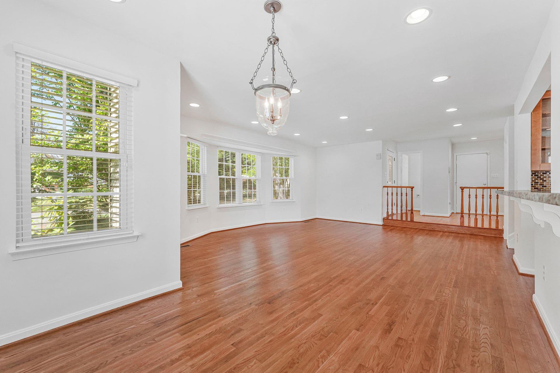 3683 Blenheim Boulevard photo 19