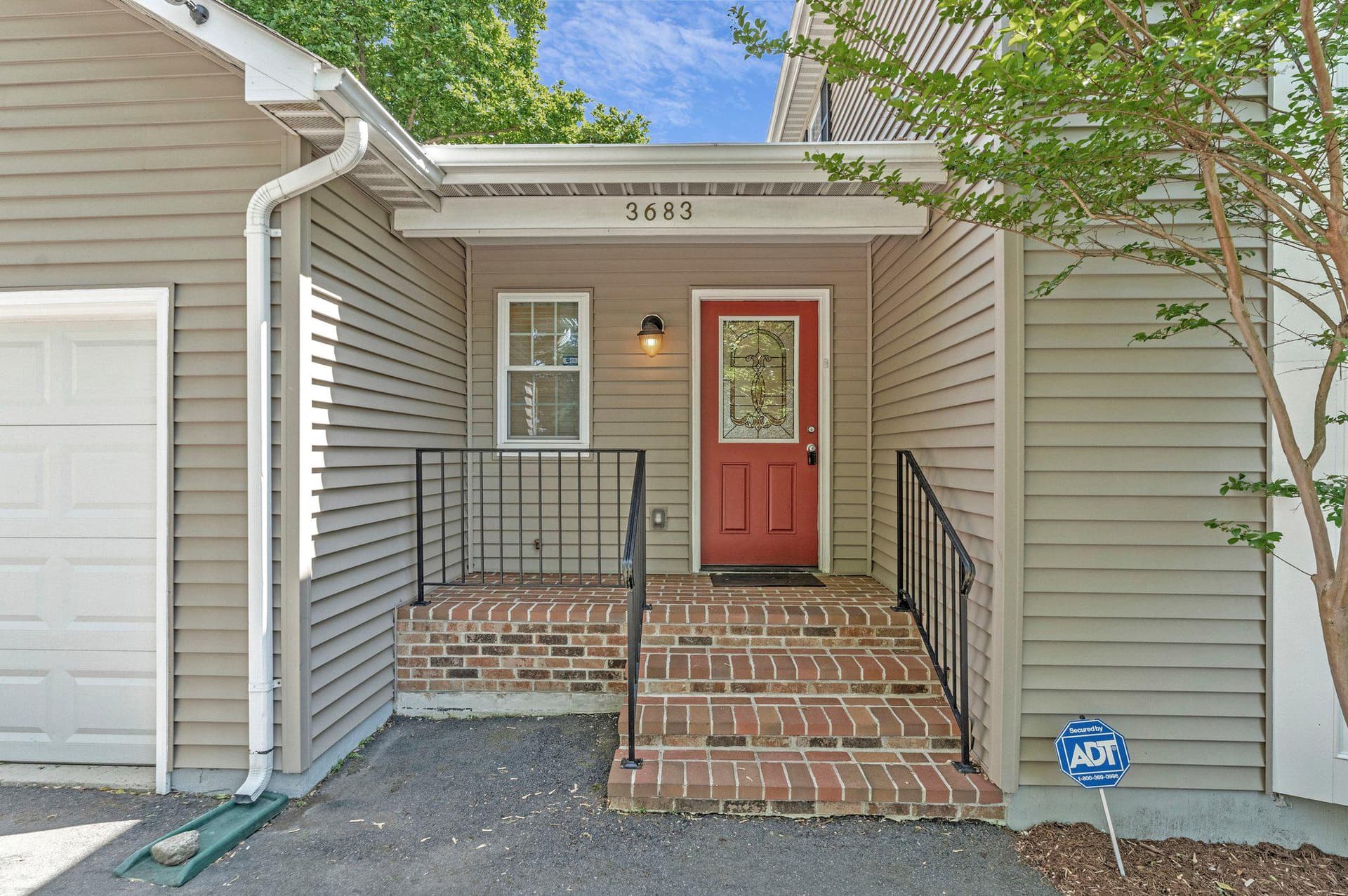 3683 Blenheim Boulevard photo 3
