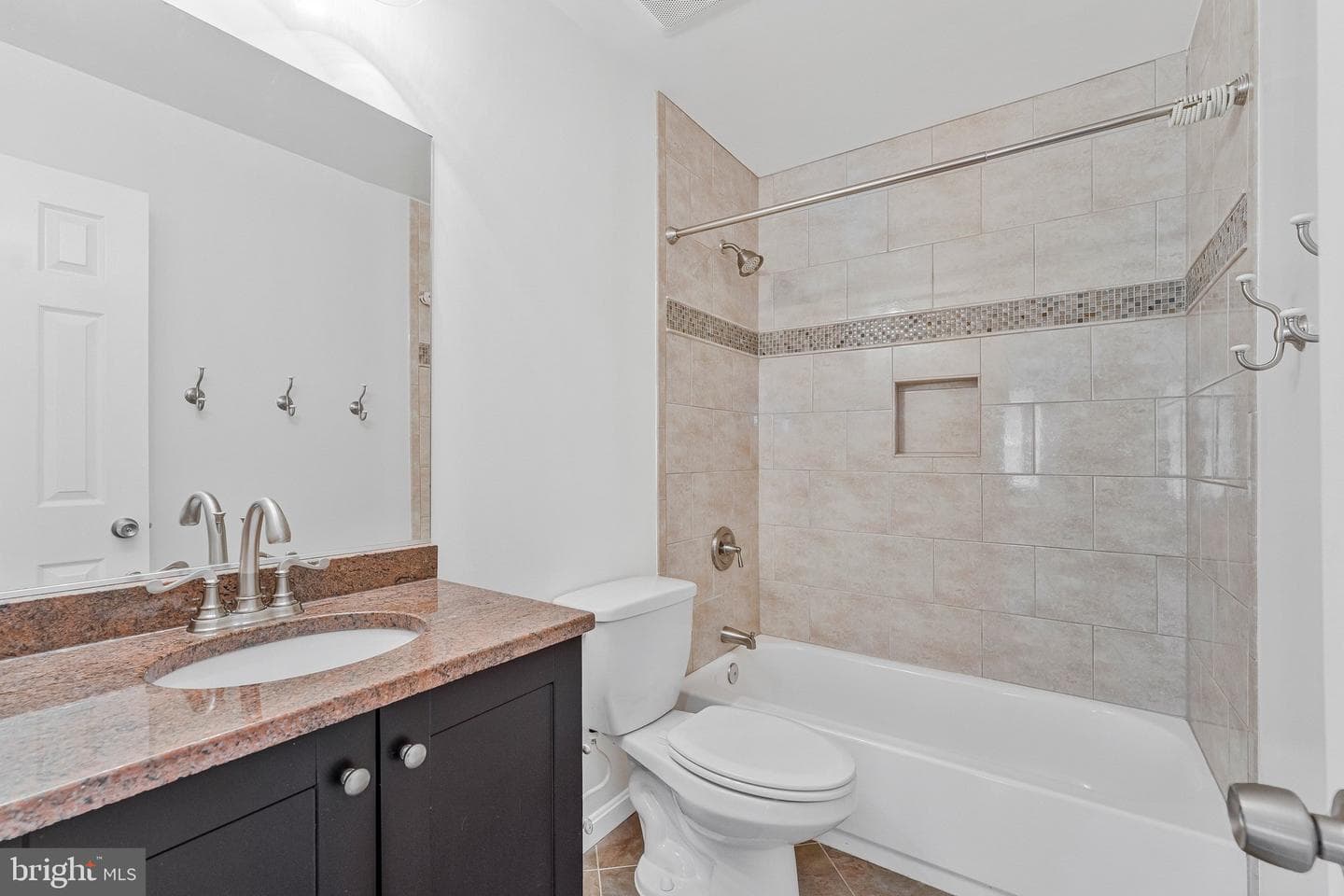 3683 Blenheim Boulevard photo 36