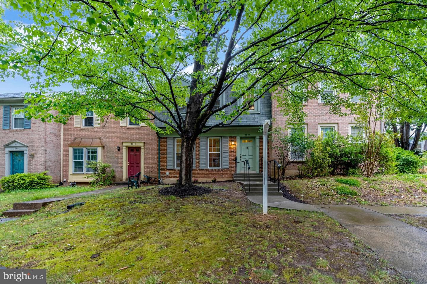 3944 Wilcoxson Drive photo 2