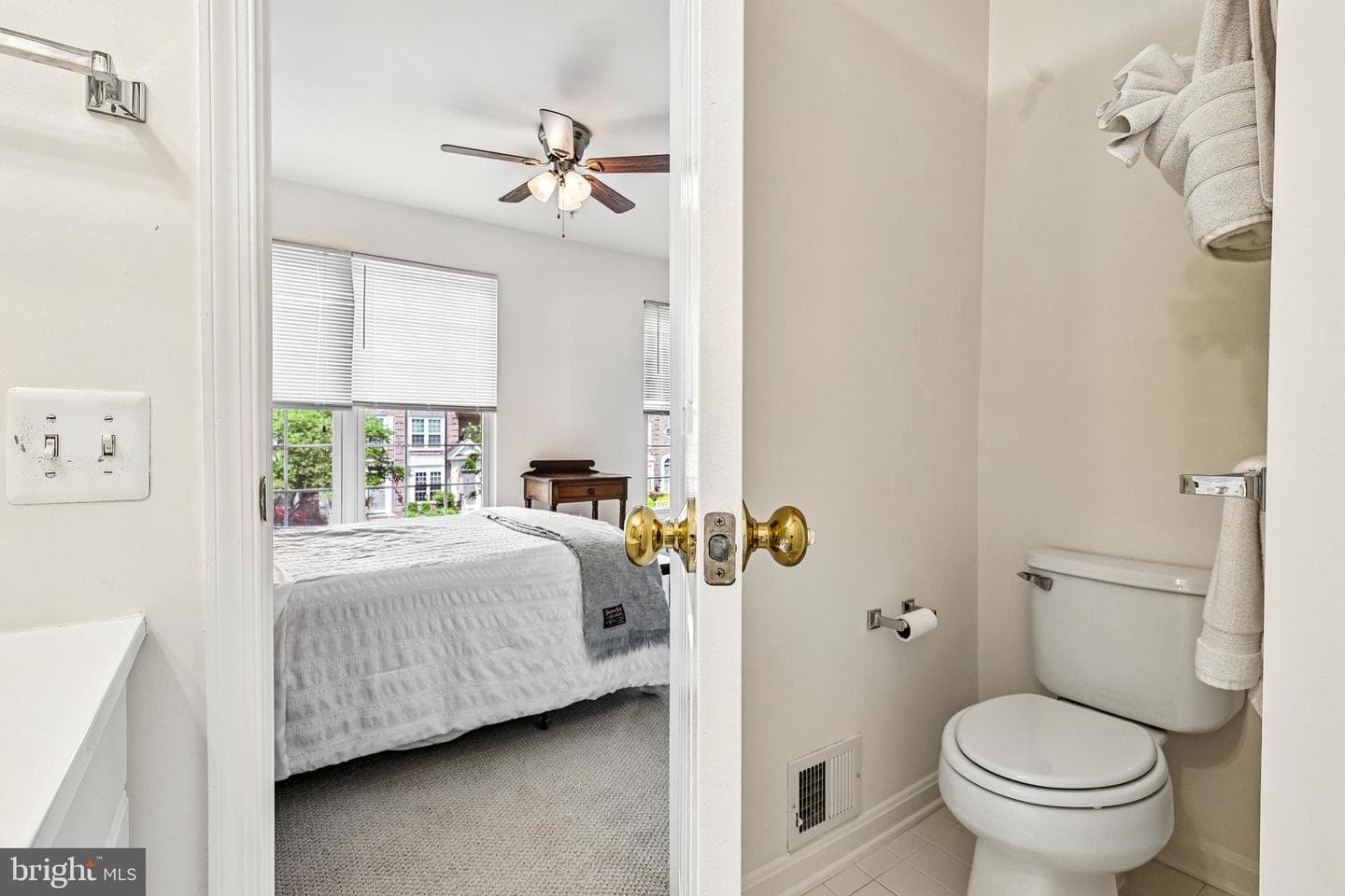 4111 Oxford Lane photo 19