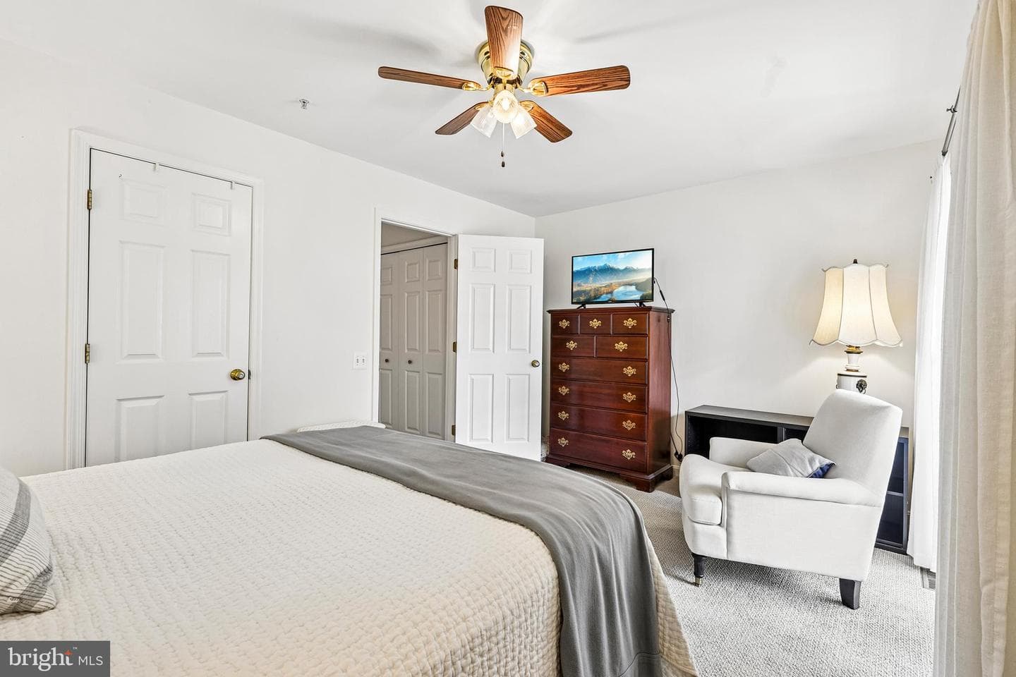 4111 Oxford Lane photo 22