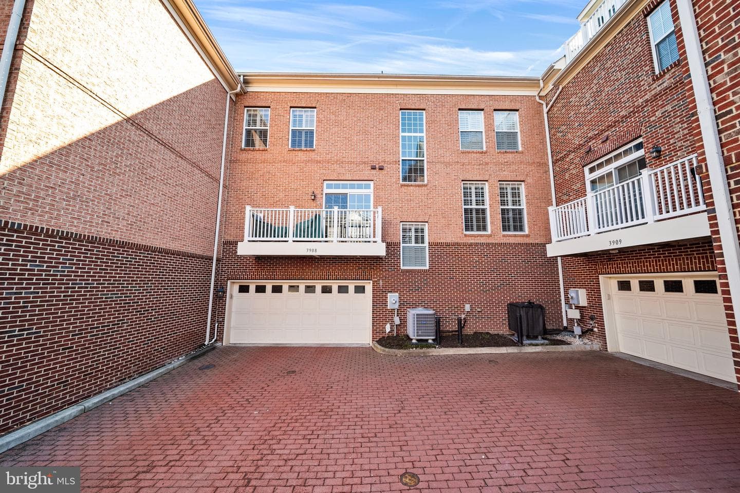 3908 Madison Mews photo 8