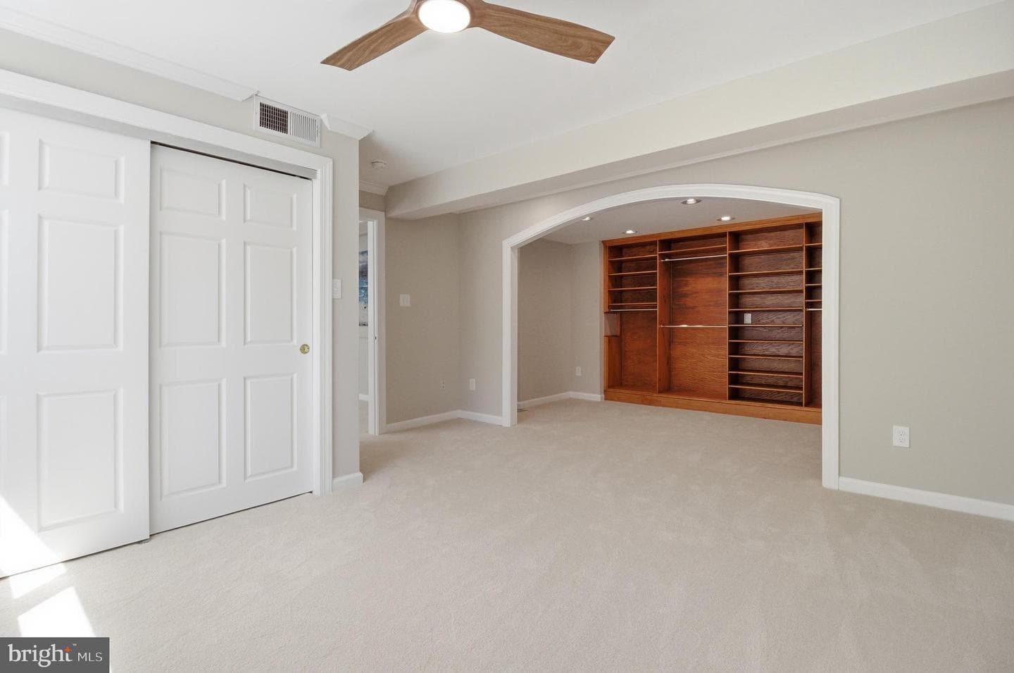 9924 Pinehurst Avenue photo 30