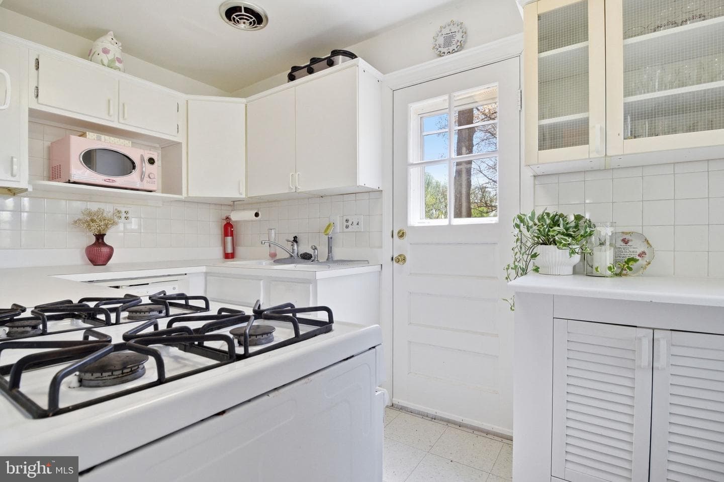 10827 Crest Street photo 11