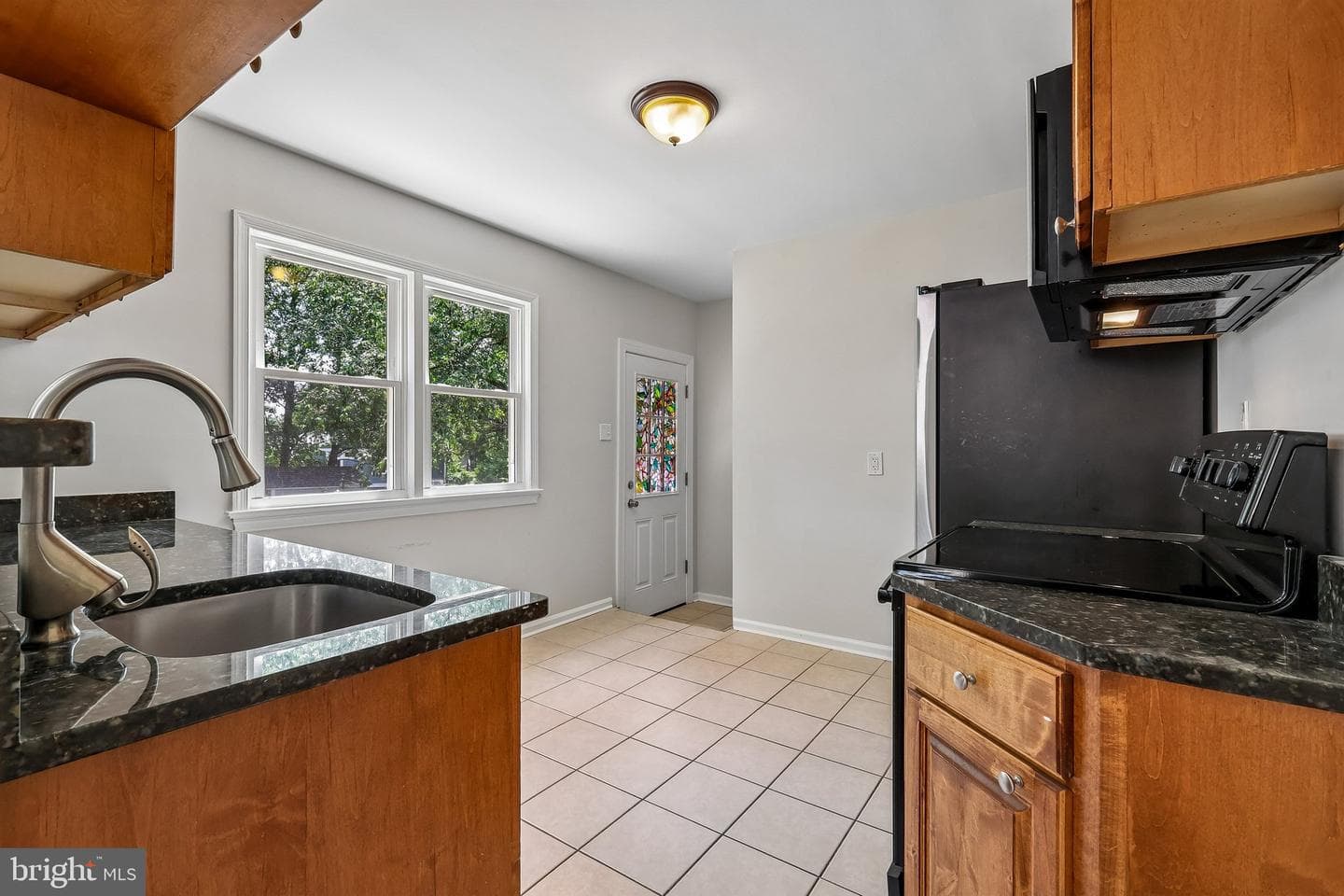 10217 Rodgers Road photo 16