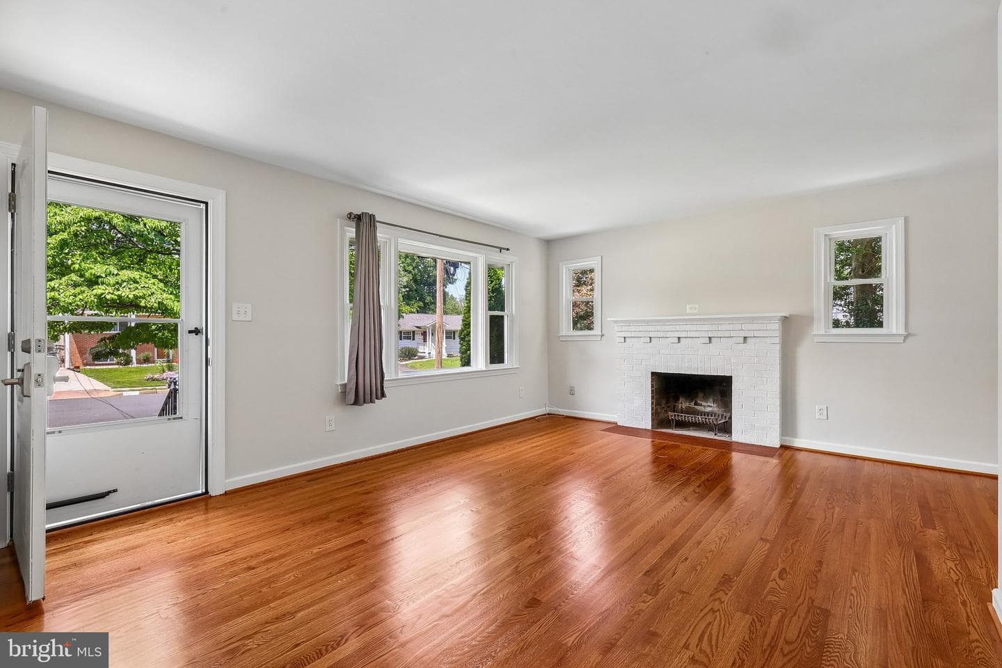 10217 Rodgers Road photo 4
