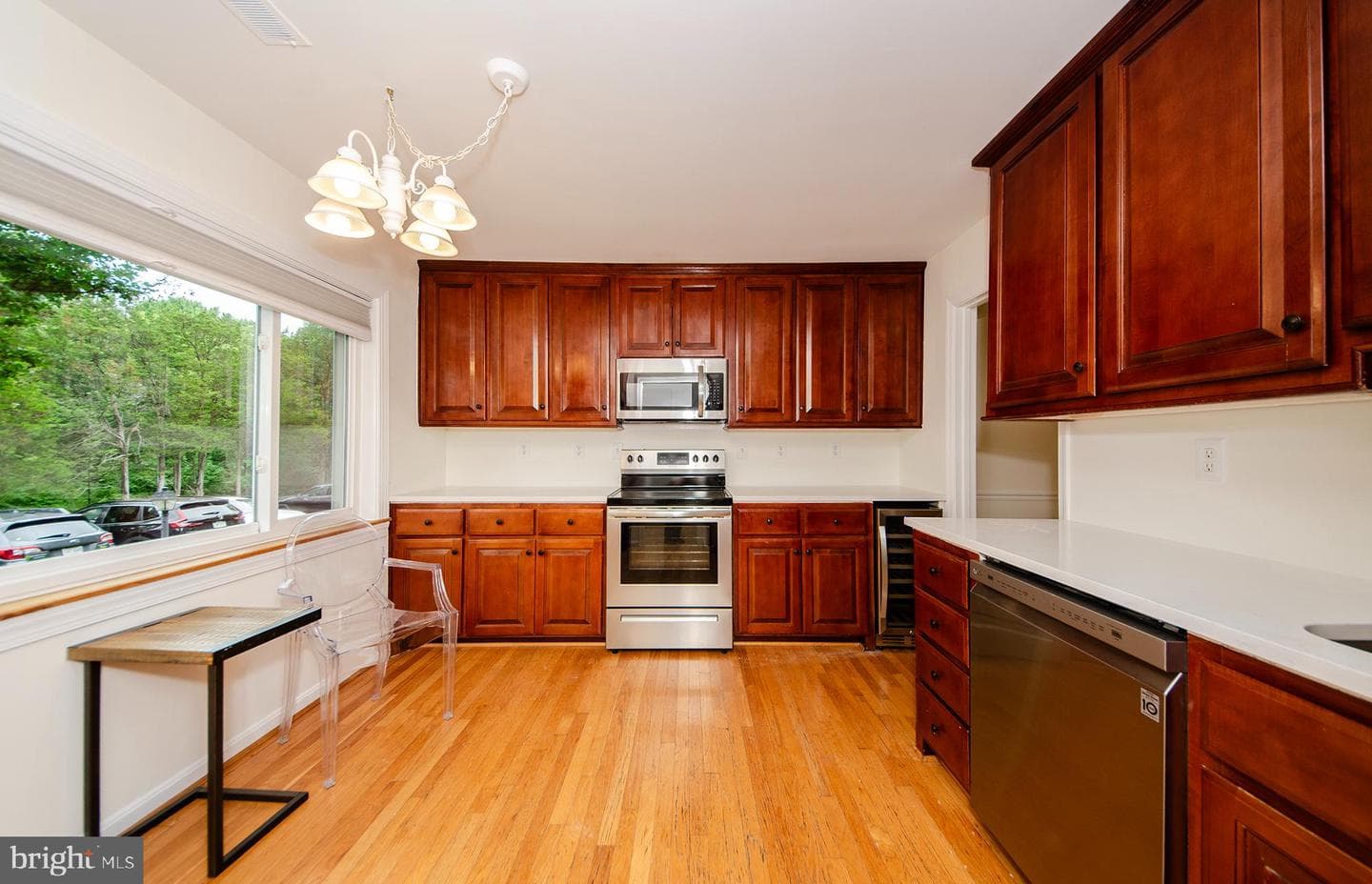 10413 Courthouse Dr photo 5