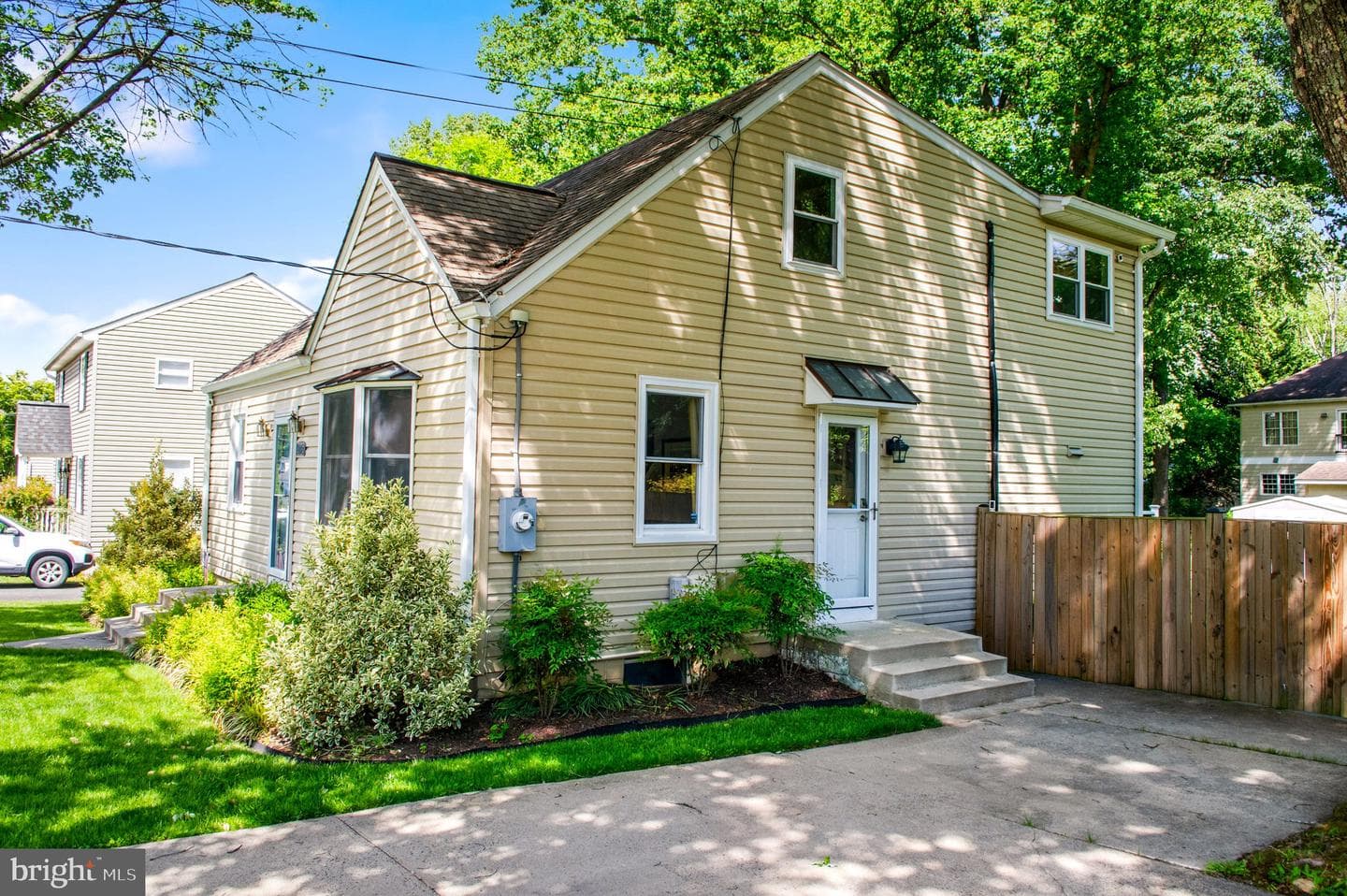 4025 Maple Street photo 40