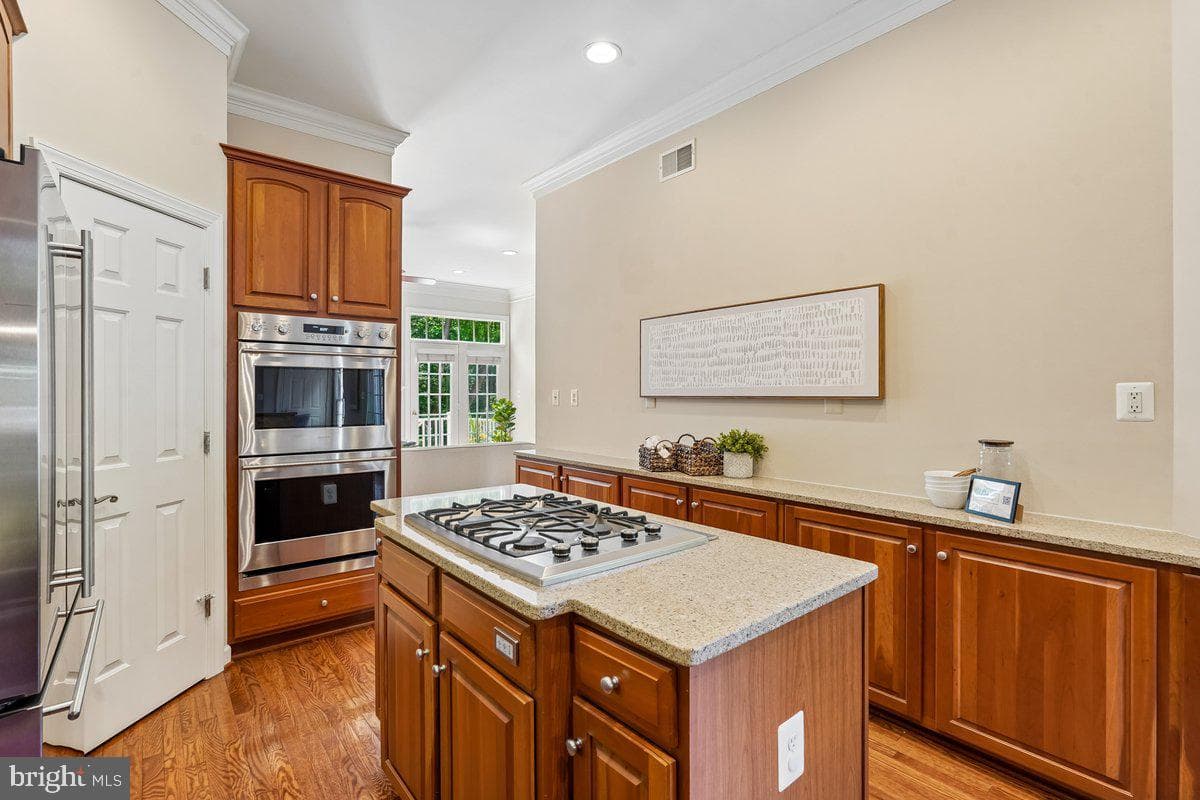 3853 Lewiston Place photo 13