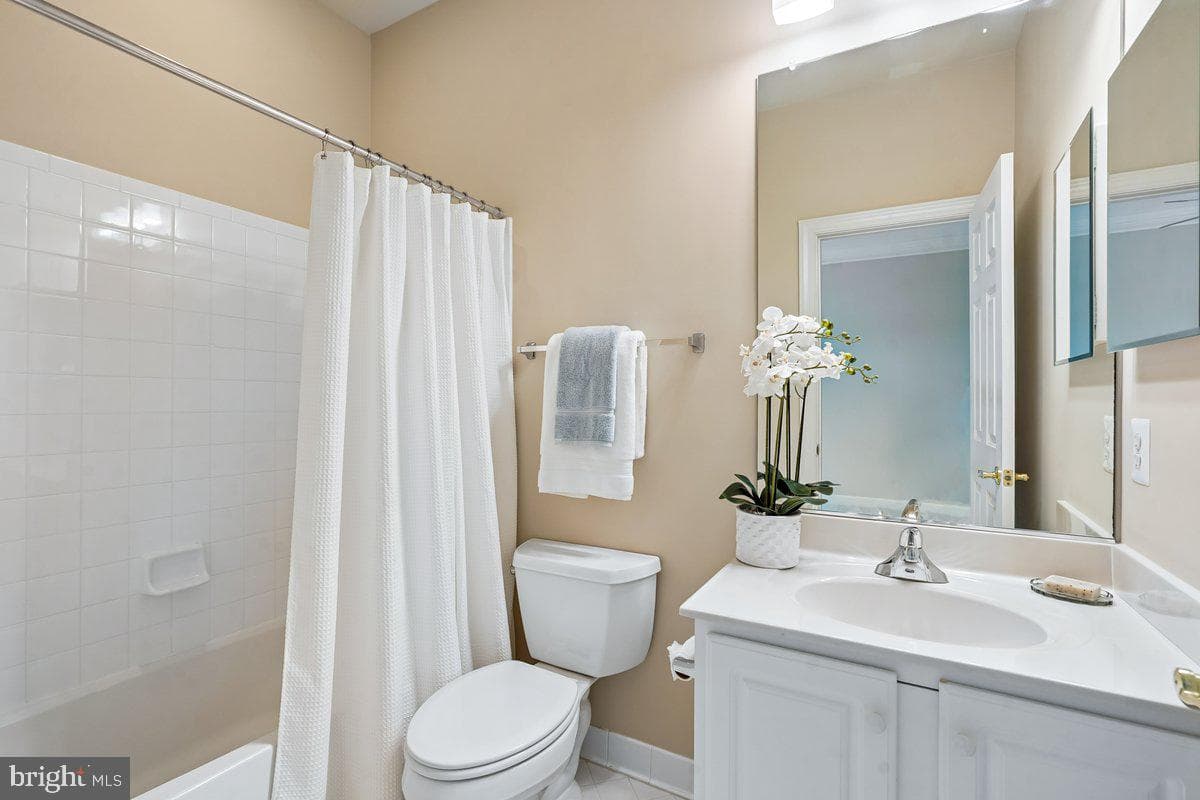 3853 Lewiston Place photo 34