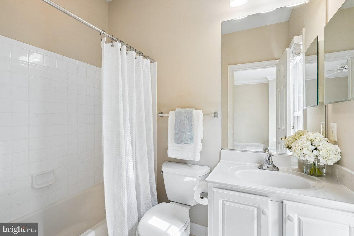3853 Lewiston Place photo 38