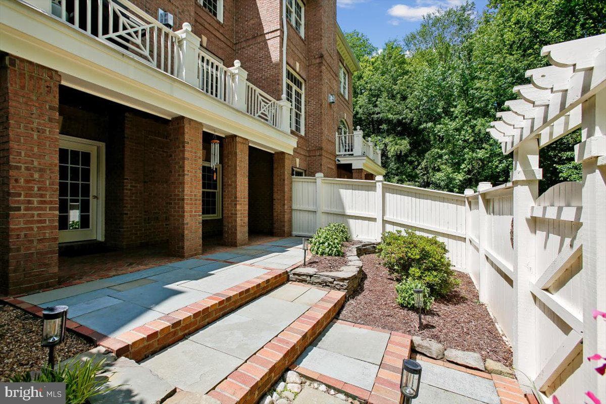 3853 Lewiston Place photo 48