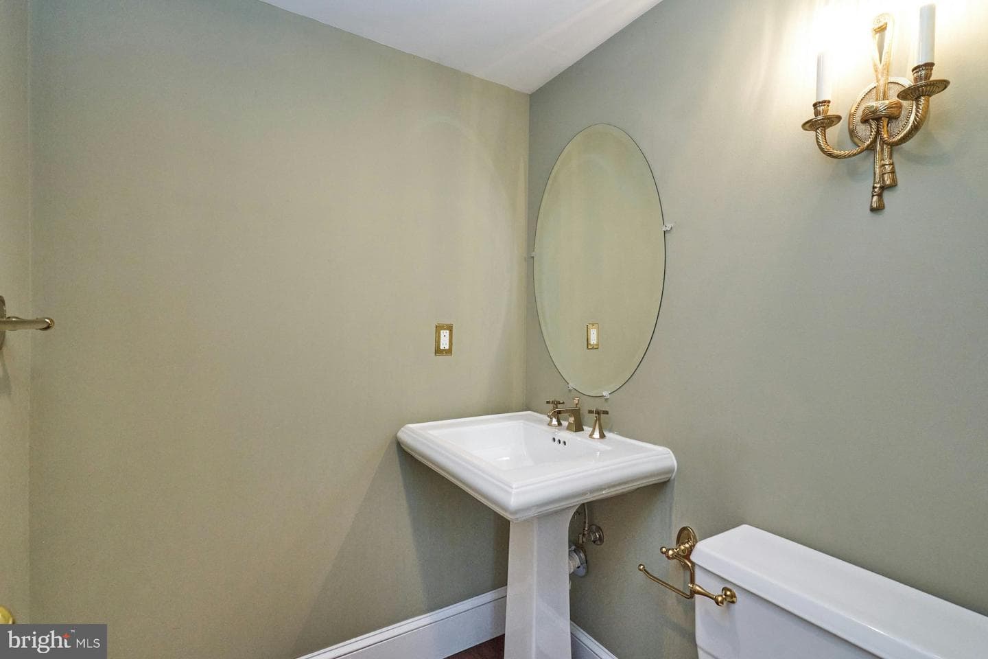 3886 University Drive photo 17