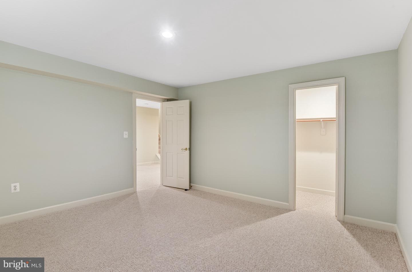 3842 Farrcroft Green photo 34